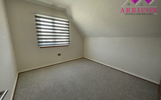 ARRIENDO AMPLIA CASA EN BRISA DEL SOL