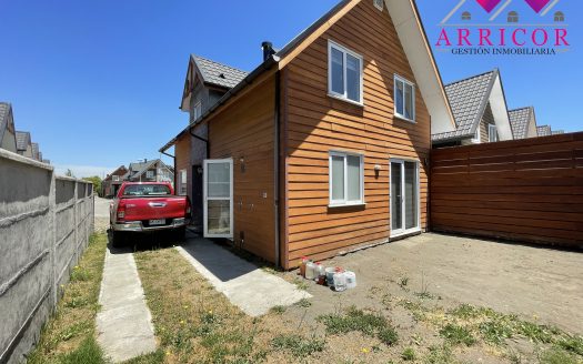 ARRIENDO AMPLIA CASA EN BRISA DEL SOL