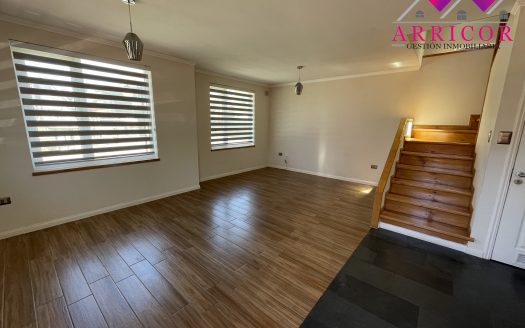 ARRIENDO AMPLIA CASA EN BRISA DEL SOL