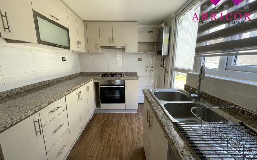 ARRIENDO AMPLIA CASA EN BRISA DEL SOL