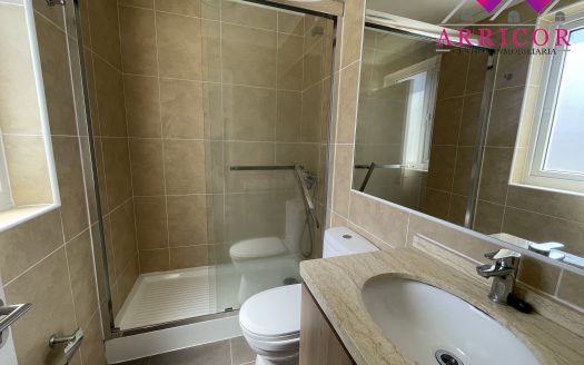 ARRIENDO AMPLIA CASA EN BRISA DEL SOL