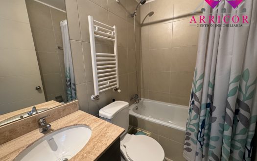SE VENDE DEPARTAMENTO AMOBLADO EN EDIFICIO PARQUE URBANO
