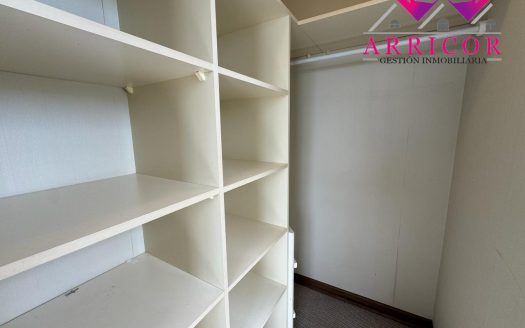 ARRIENDO DEPARTAMENTO DOS DORMITORIOS EN LOMAS DE SAN SEBASTIAN