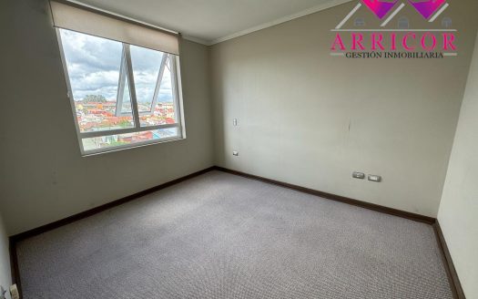 ARRIENDO DEPARTAMENTO DOS DORMITORIOS EN LOMAS DE SAN SEBASTIAN