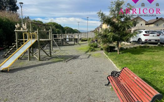 SE VENDE DEPARTAMENTO DE TRES DORMITORIOS EN BRISA DEL SOL