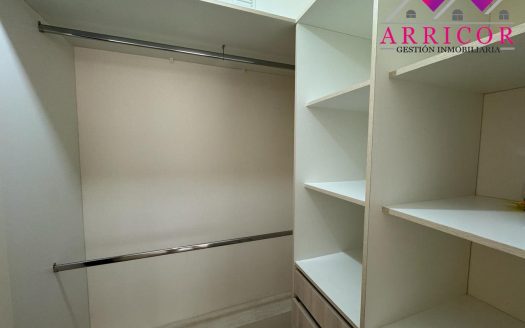 SE VENDE DEPARTAMENTO DE TRES DORMITORIOS EN BRISA DEL SOL