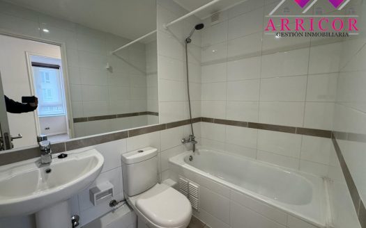 SE VENDE DEPARTAMENTO DE TRES DORMITORIOS EN BRISA DEL SOL