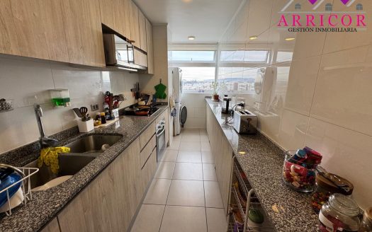 SE VENDE DEPARTAMENTO DE TRES DORMITORIOS EN BRISA DEL SOL