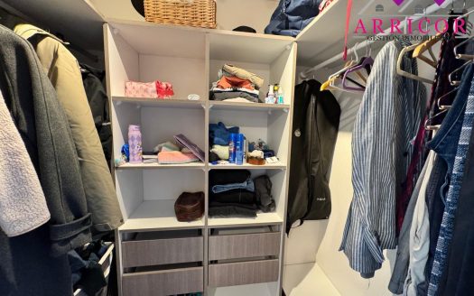 SE VENDE DEPARTAMENTO DE TRES DORMITORIOS EN BRISA DEL SOL