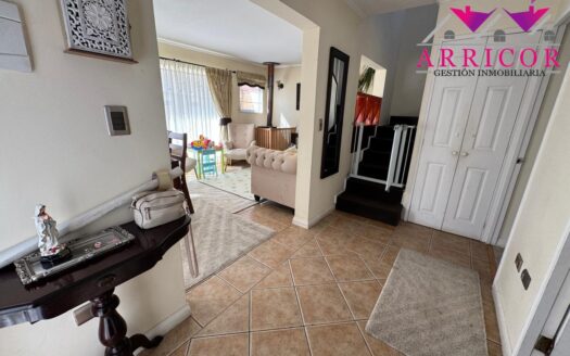 SE VENDE CASA EN BRISA DEL SOL, SECTOR CASINO