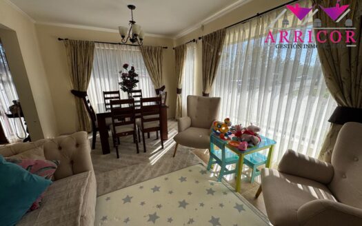 SE VENDE CASA EN BRISA DEL SOL, SECTOR CASINO